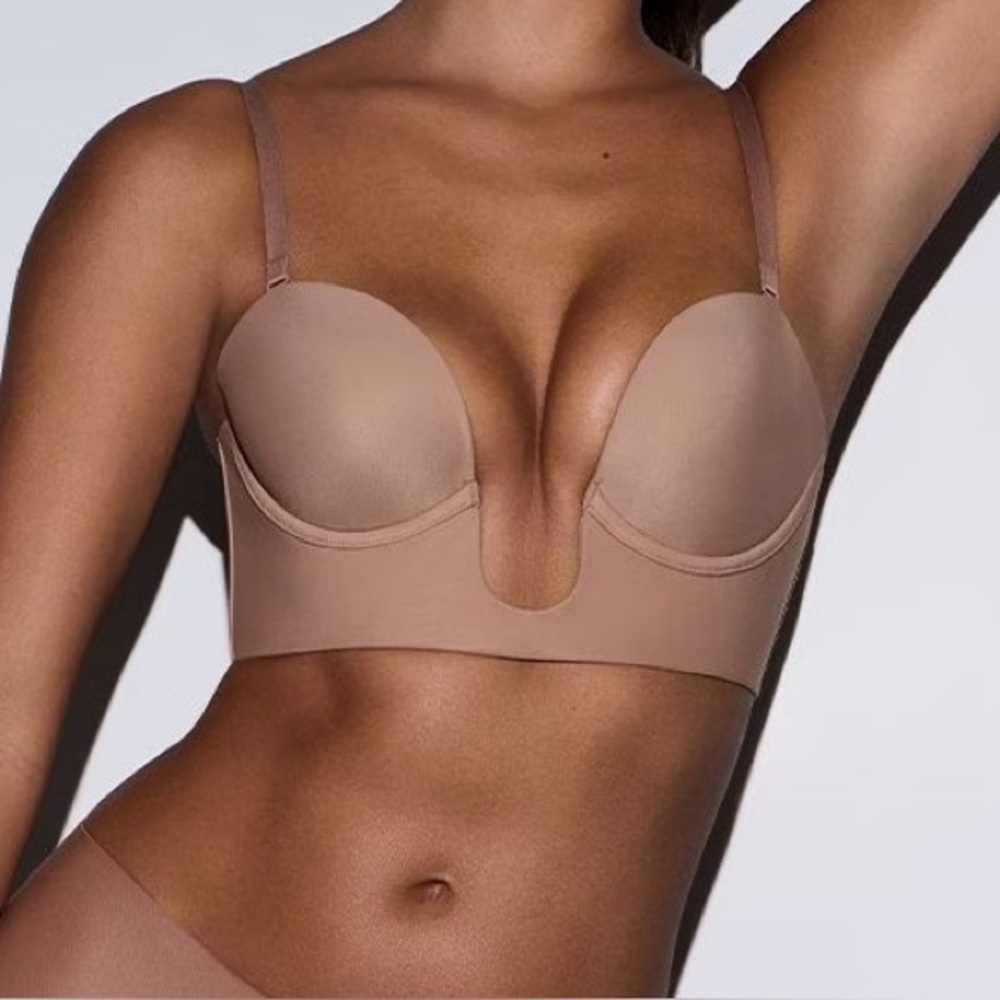 NWT Skims Deep Plunge Shapewear Bra in Sienna, size S
